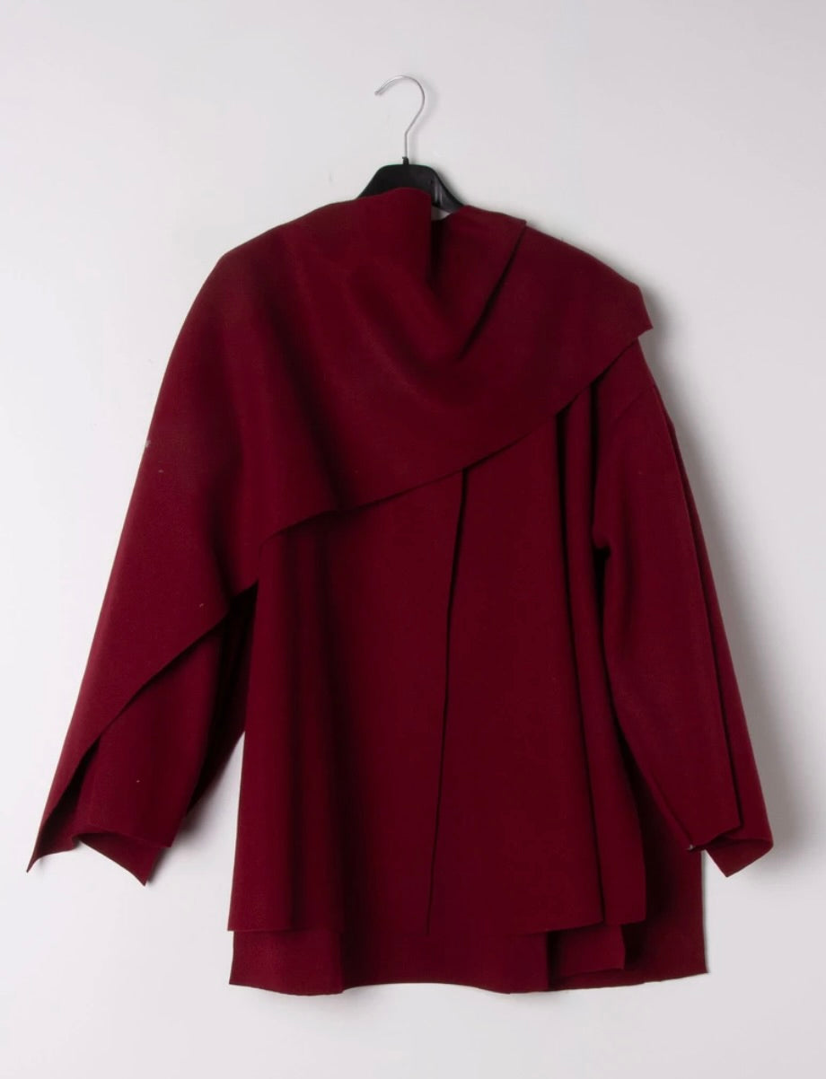 Cape avec bouton