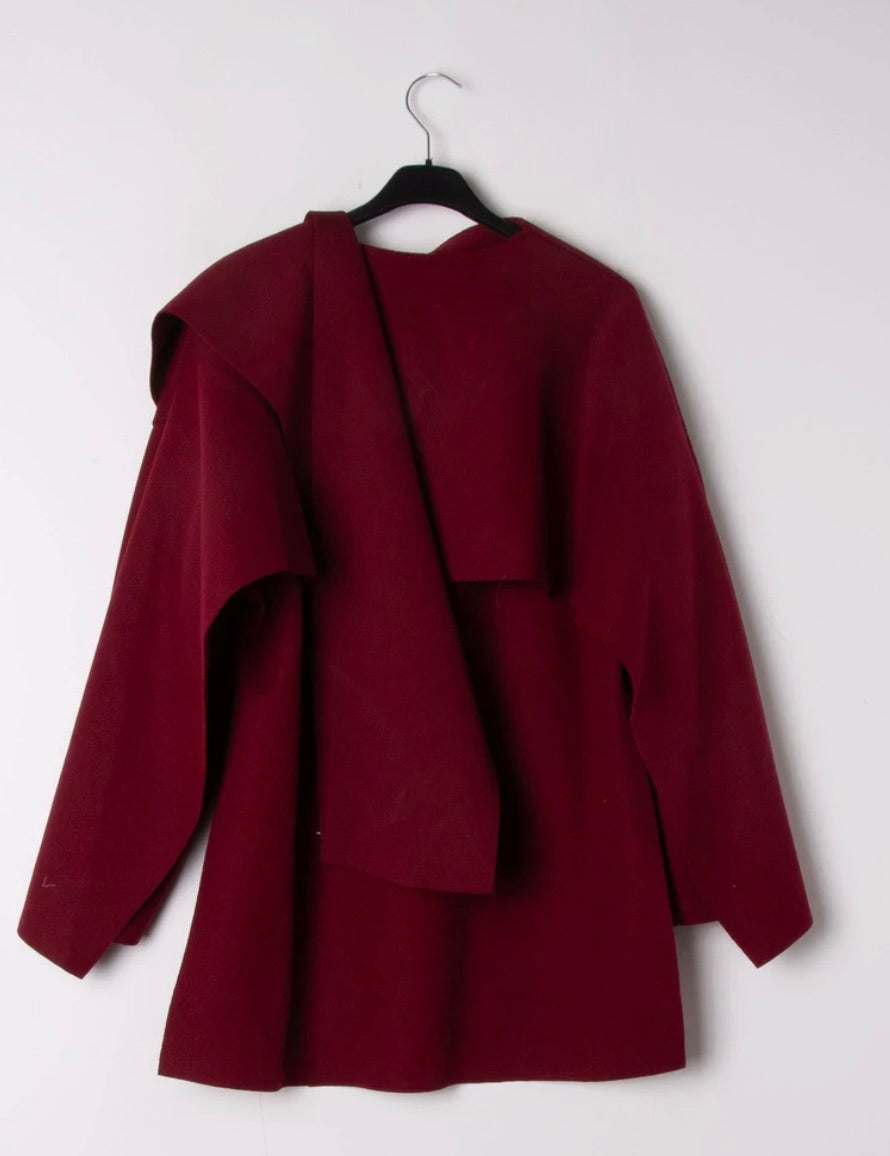 Cape avec bouton