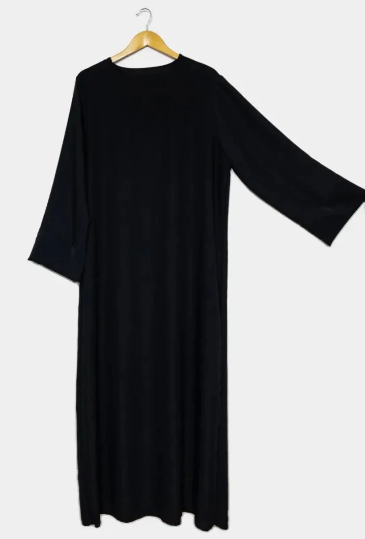 Abaya en soie de Médine